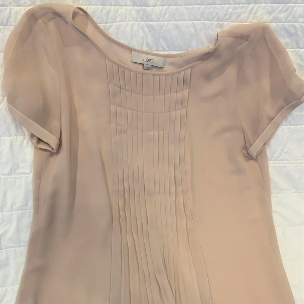 LOFT Women's Short Sleeve Sheer Blouse Size Large Tan Color
